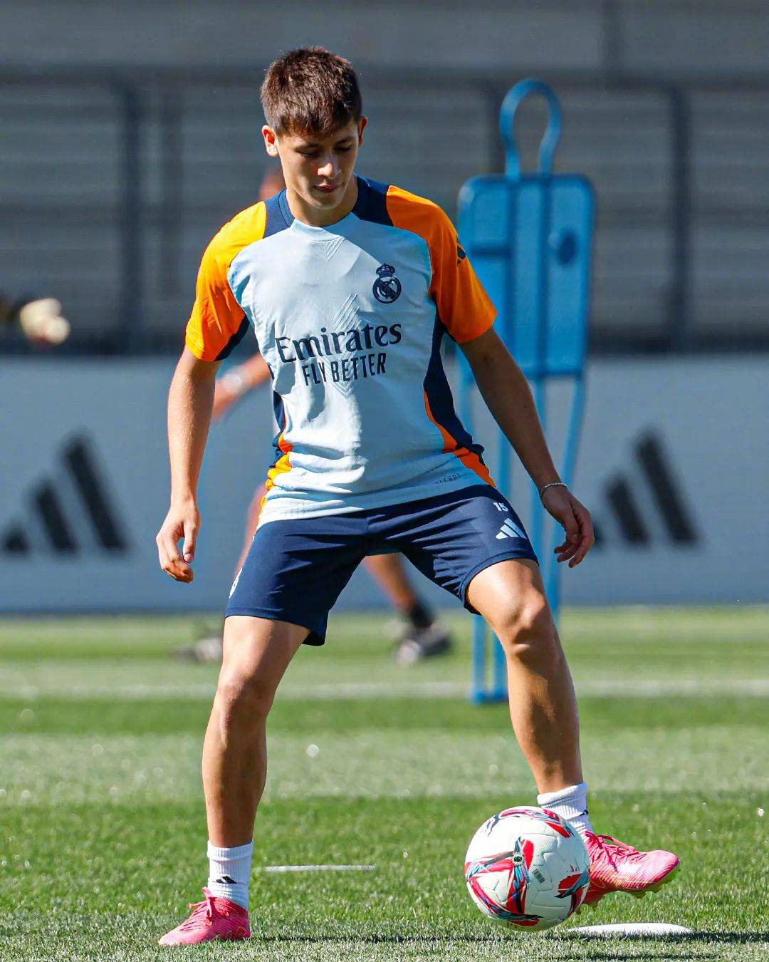 爱游戏全站 -今夜皇家马德里防线松动——NBA常规赛节点到来,震撼外界,心理建设被强调的简单介绍