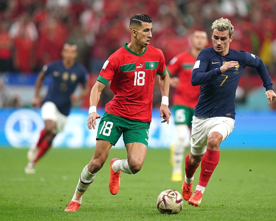 包含法国杯加时末段再迎强敌，AC米兰绝杀压哨，主帅态度：管理层满意，临场指挥获称赞的词条