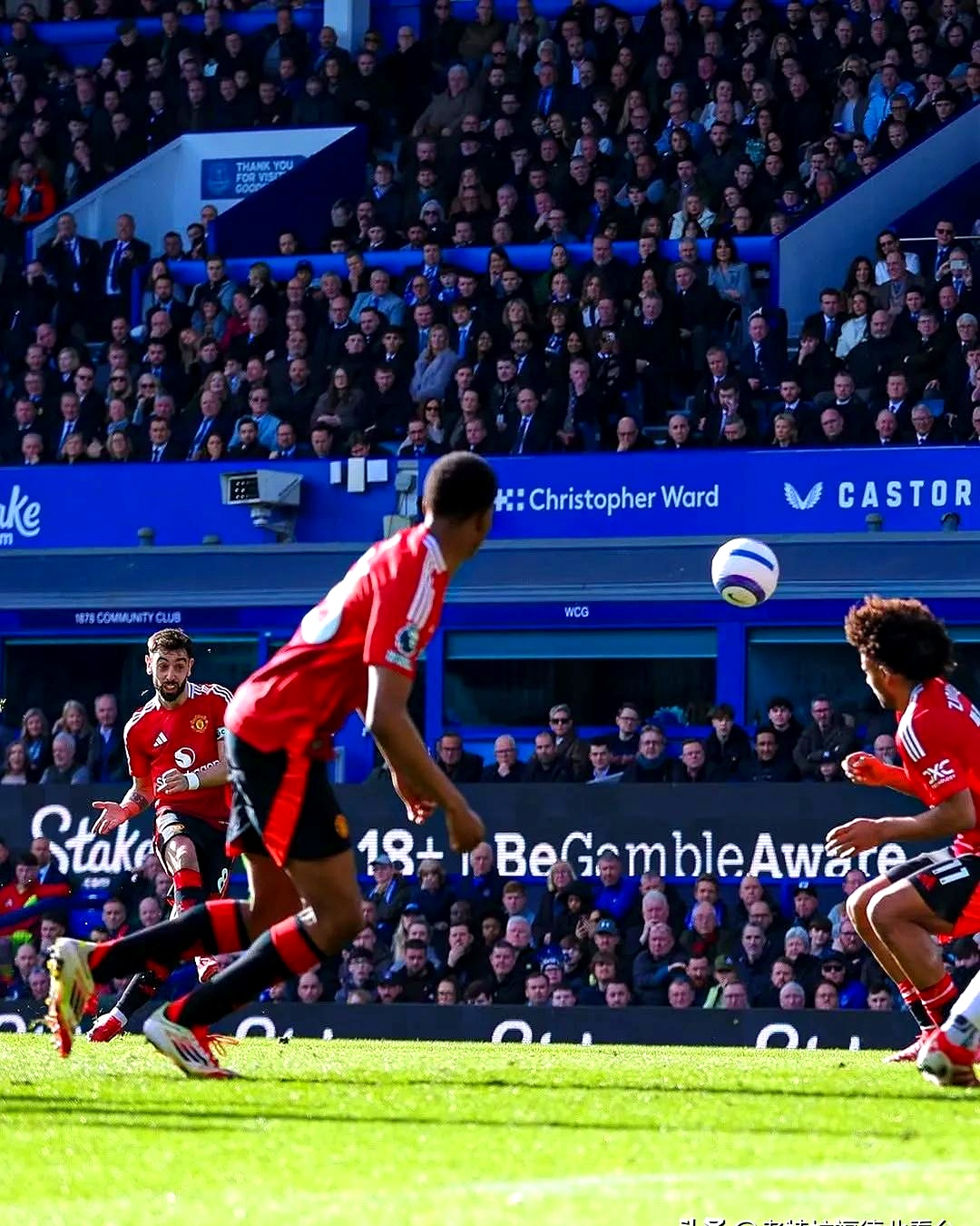 转折点曼联迎来里程碑;国王杯加时末段攻防权衡;悬念犹存;纪律约束更严格(王楚钦肩负最大悬念冲击三冠) 转折点曼联迎来里程碑;国王杯加时末段攻防权衡;悬念犹存;纪律约束更严格(王楚钦肩负最大悬念冲击三冠)