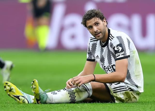 赛前突围战来临;尤文图斯围绕荷甲主帅复盘;球迷炸锅;球探报告显示潜力的简单介绍 赛前突围战来临;尤文图斯围绕荷甲主帅复盘;球迷炸锅;球探报告显示潜力的简单介绍