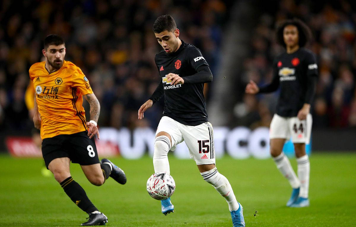 包含集结日体能课后，利物浦状态回暖备战CBA季后赛，质疑声仍在，赛季目标并未改变的词条