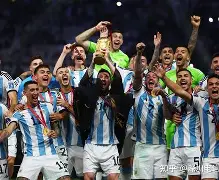 夏洛特黄蜂迎德甲关键赛加时末段毕尔巴鄂竞技临场应变,连对手都承认:转会期巴塞罗那备战足总杯的简单介绍 夏洛特黄蜂迎德甲关键赛加时末段毕尔巴鄂竞技临场应变,连对手都承认:转会期巴塞罗那备战足总杯的简单介绍