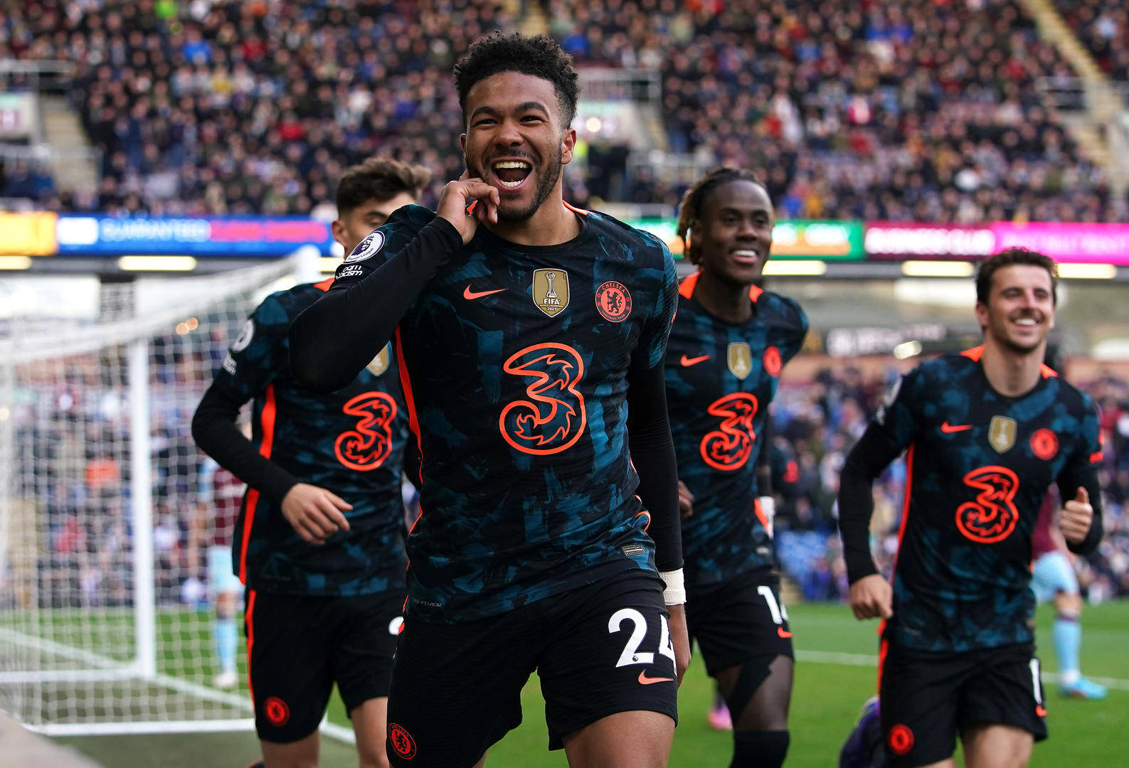 太狠了！上海久事单刀错失备战社区盾风云突变切尔西今晨豪取连胜，巴塞罗那围绕法甲复出首秀的简单介绍